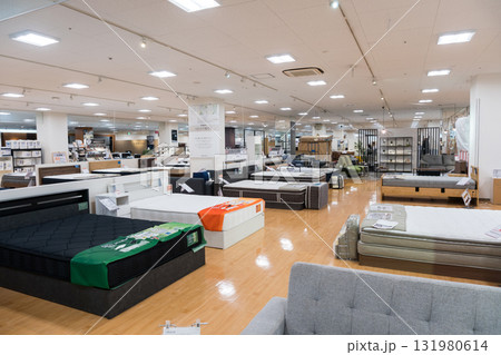 島忠ホームズ仙川店3階　家具コーナー　ベッド色々　東京都調布市若葉町 131980614