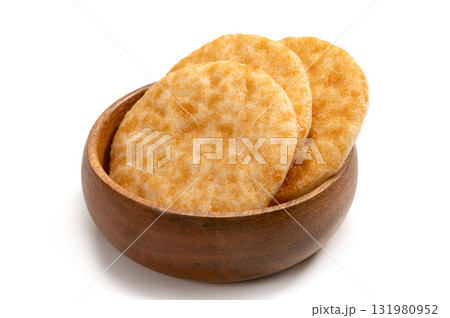 日本の伝統駄菓子の醤油煎餅 日本の伝統駄菓子の醤油煎餅 131980952