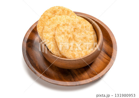 日本の伝統駄菓子の醤油煎餅 131980953