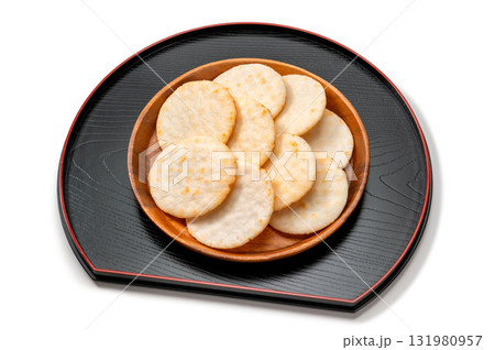 日本の伝統駄菓子の醤油煎餅 131980957