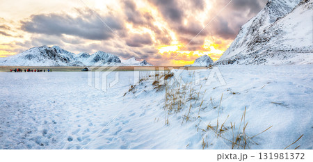 Amazing winter scenery with Haukland beach during sunset and snowy  mountain peaks near Leknes. 131981372
