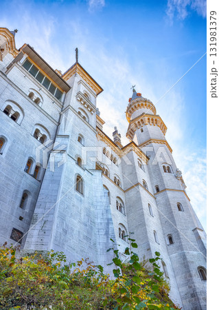 Astonishing view of famous Neuschwanstein Castle in autumn. 131981379