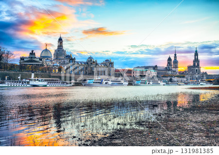 Amazing Sunset in Dresden on Elbe river with  Cathedral of the Holy Trinity and Bruehl's Terrace. 131981385