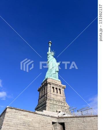 自由の女神 ニューヨーク 冬 131982137