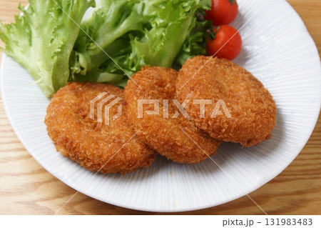 美味しいコロッケ 131983483