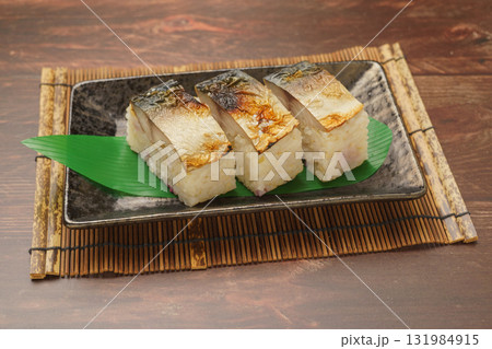 焼き鯖寿司 131984915
