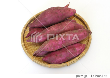 採れたてのサツマイモ（紅はるか） 131985136