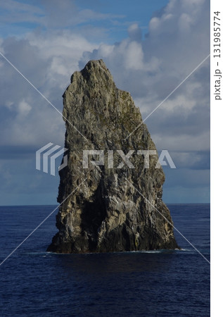 孀婦岩（そうふがん・そうふいわ）縦位置 131985774