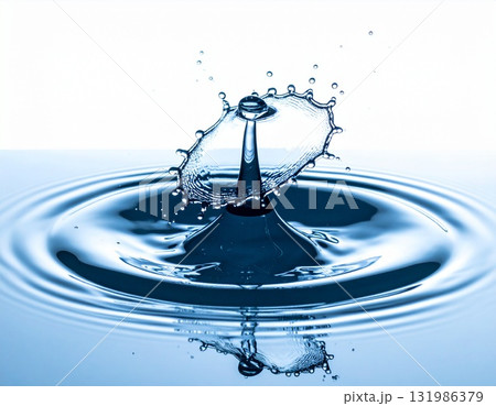 水の中に落ちる水滴2 水の中に落ちる水滴2 131986379