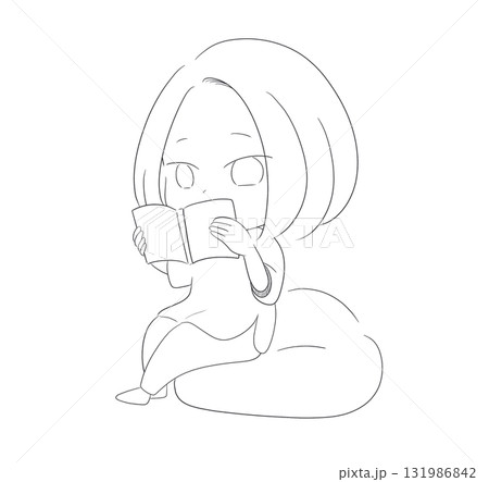 クッションに座って本を読む女性 クッションに座って本を読む女性 131986842