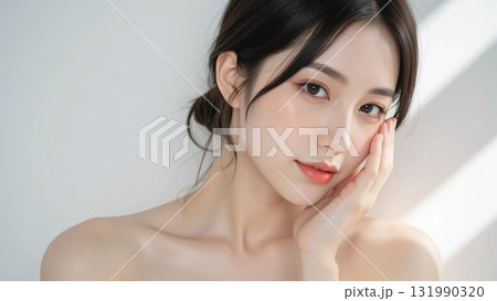 綺麗な女性のビューティーイメージ 131990320
