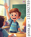 教室で手を上げる男の子 131992789