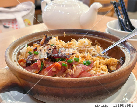 煲仔飯 131995993