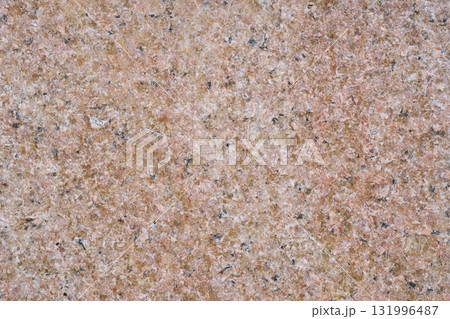 ピンクがかった石のざらざらした表面のクローズアップ 131996487