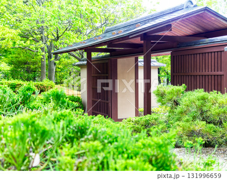新緑の美しい風情豊かな庭園 131996659