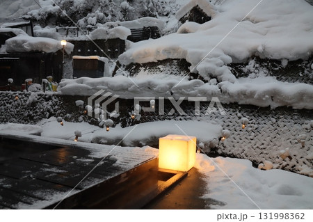 山形県尾花沢市行きの銀山温泉 131998362