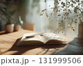 朝の光とノートに置かれたペン 朝の光とノートに置かれたペン 131999506