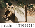 朝の光とノートとコーヒー 朝の光とノートとコーヒー 131999514