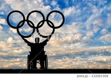 Beautiful cloudy evening sky Beautiful cloudy evening sky 132001308