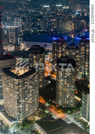 横浜ランドマークタワーから望むビル群の夜景 横浜ランドマークタワーから望むビル群の夜景 132004460
