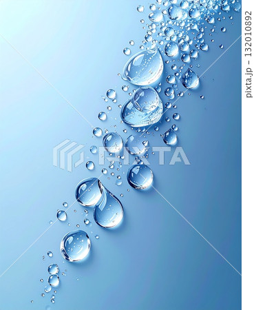 透明な水滴が並ぶ爽やかなブルー背景 132010892