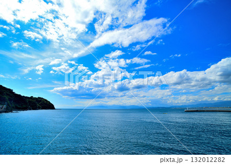 江の島弁天橋からの江の島 相模湾 132012282