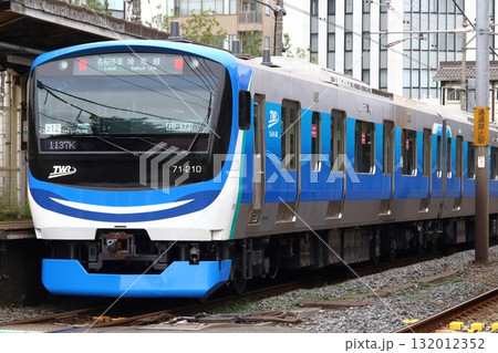 ［R］りんかい線71-000形電車（埼京線直通） 132012352