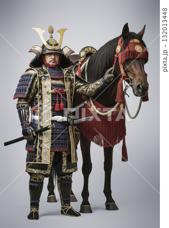 甲冑を着た武将　日本のサムライ　馬を連れている 132013448