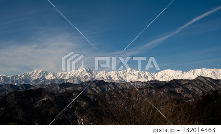 冠雪の山並み　北アルプス　長野県白馬村 132014363