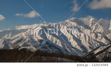 冠雪の山並み 北アルプス 長野県白馬村 冠雪の山並み 北アルプス 長野県白馬村 132014364
