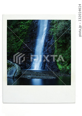 滝　イメージ　ポラ風 132014614