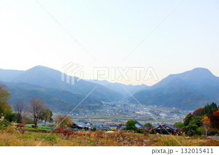 11月の信州青木村の風景　　　信州の風景 132015411