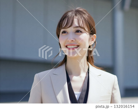 若い笑顔の日本人ビジネスウーマン Generative AI 若い笑顔の日本人ビジネスウーマン Generative AI 132016154