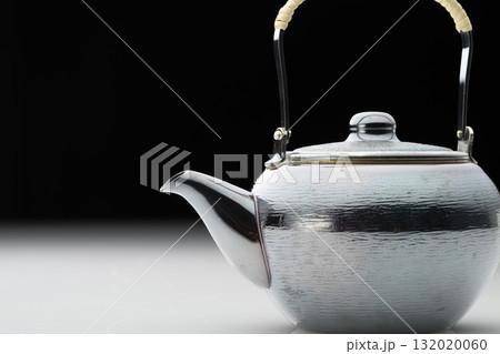 銀製の急須 132020060
