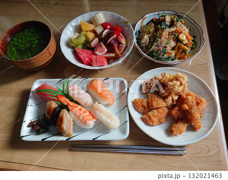 "Omakase" sushi set / 江戸前握り（海鮮にぎり）のランチセット - おまかせ握り 132021463