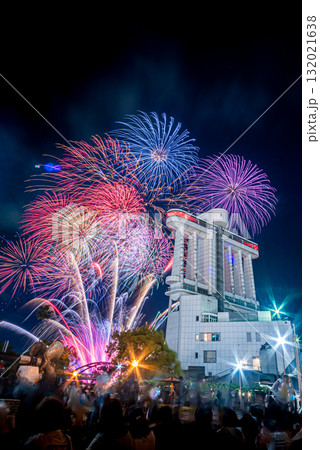 名古屋港ポートビルと打ち上げ花火 名古屋港ポートビルと打ち上げ花火 132021638