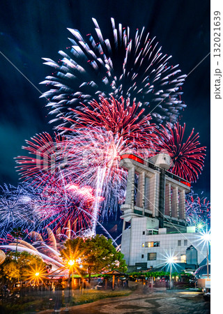 名古屋港ポートビルと打ち上げ花火 132021639