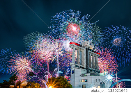 名古屋港ポートビルと打ち上げ花火 132021643