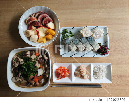 秋の味覚・秋の収穫祭~鯖の押し寿司と芋煮の定食セット(前菜プレートとカットフルーツ小鉢を付けて) 秋の味覚・秋の収穫祭~鯖の押し寿司と芋煮の定食セット(前菜プレートとカットフルーツ小鉢を付けて) 132022701