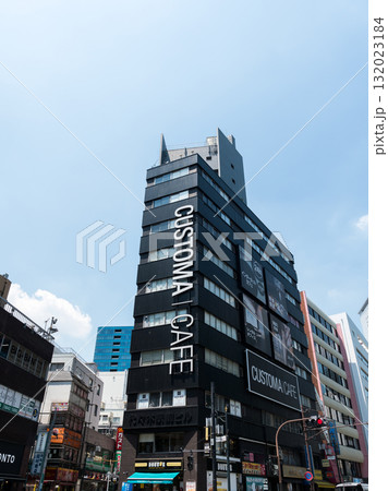 代々木駅前ビル　夏の青空　東京都渋谷区代々木 132023184