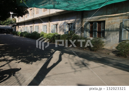 トゥールスレン虐殺博物館の庭 トゥールスレン虐殺博物館の庭 132023321