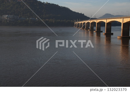 ラオス日本橋 132023370