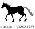 馬のシルエット 午年の年賀素材 132023526
