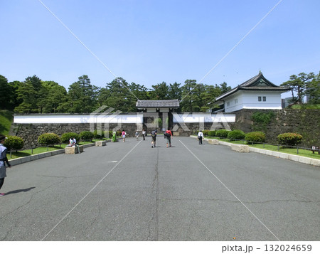 皇居の桜田門（東京都千代田区） 132024659