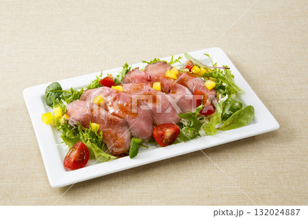 ローストビーフのサラダ ローストビーフのサラダ 132024887