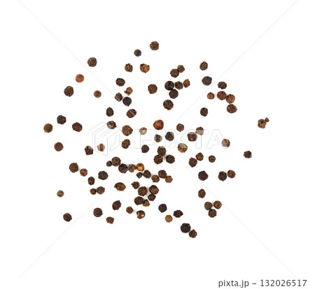 Heap of black peppercorns isolated 132026517