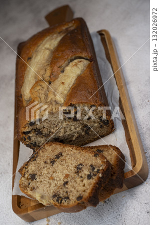 Delicious homemade banana bread sliced and ready to enjoy 132026972
