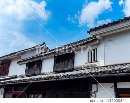 歴史が息づく風情豊かな倉敷美観地区の街並み 132030244