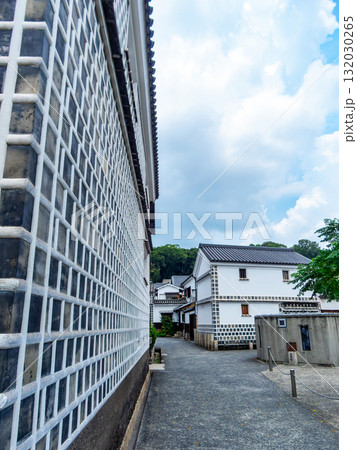 歴史が息づく風情豊かな倉敷美観地区の街並み 歴史が息づく風情豊かな倉敷美観地区の街並み 132030265