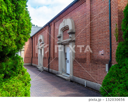 歴史が息づく風情豊かな倉敷美観地区　アイビースクエアの街並み 132030656